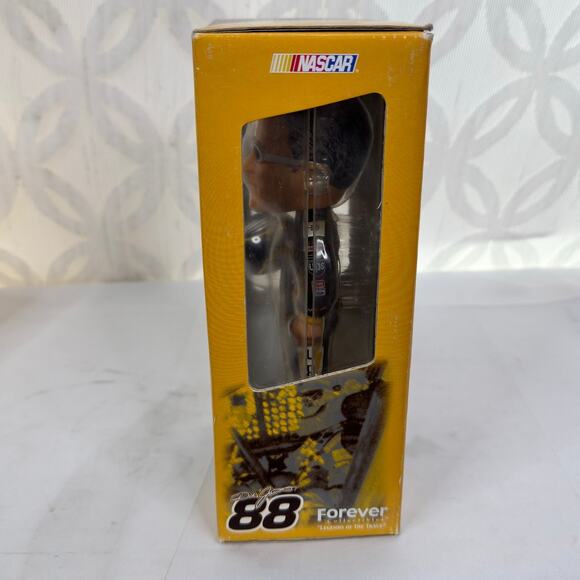 5 for $25| Dale Jarrett 'Legends Of The Track' NASCAR Limited Edition BobbleHead - Picture 5 of 5